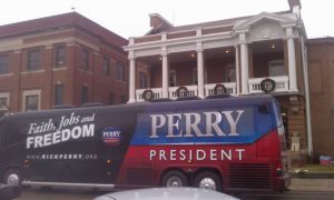 perry-bus